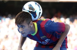 电子竞技体育-杜兰特回归赛场，大胜首场状态亮眼，皇家马德里观众沸腾！